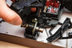 Шестерня ведущая 15T для автомоделей Remo Hobby 1/16 - G5715
